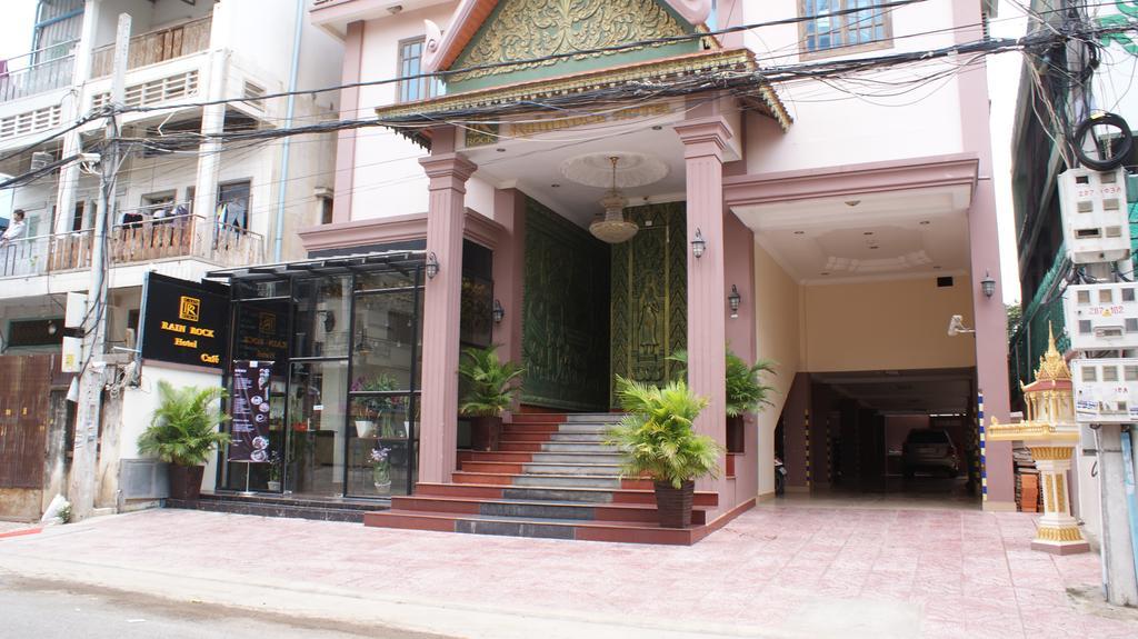 Jun Yue Hotel Phnom Penh Exterior photo